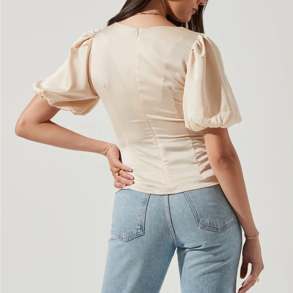 (AA4) AS­TR the La­bel Deep-V Bal­loon Sleeve Top, Size‎ XL, NWT